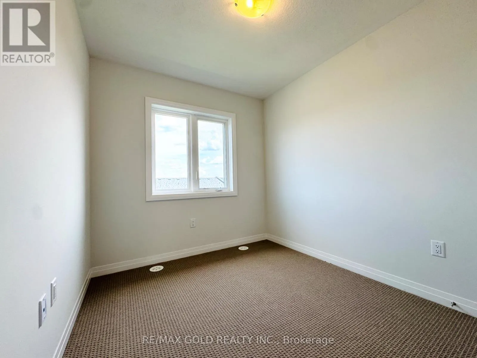 114 - 155 EQUESTRIAN WAY