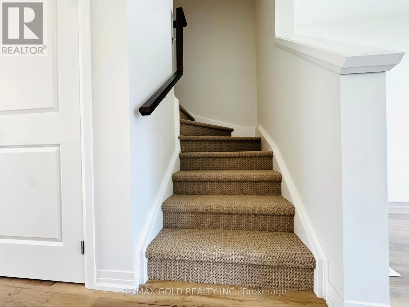 114 - 155 EQUESTRIAN WAY