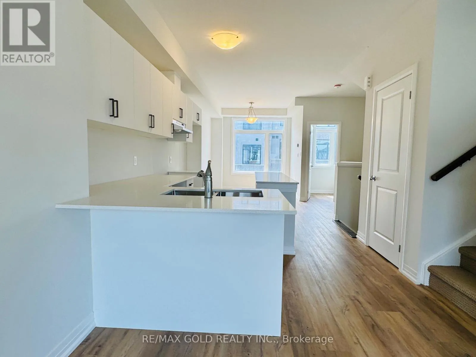114 - 155 EQUESTRIAN WAY