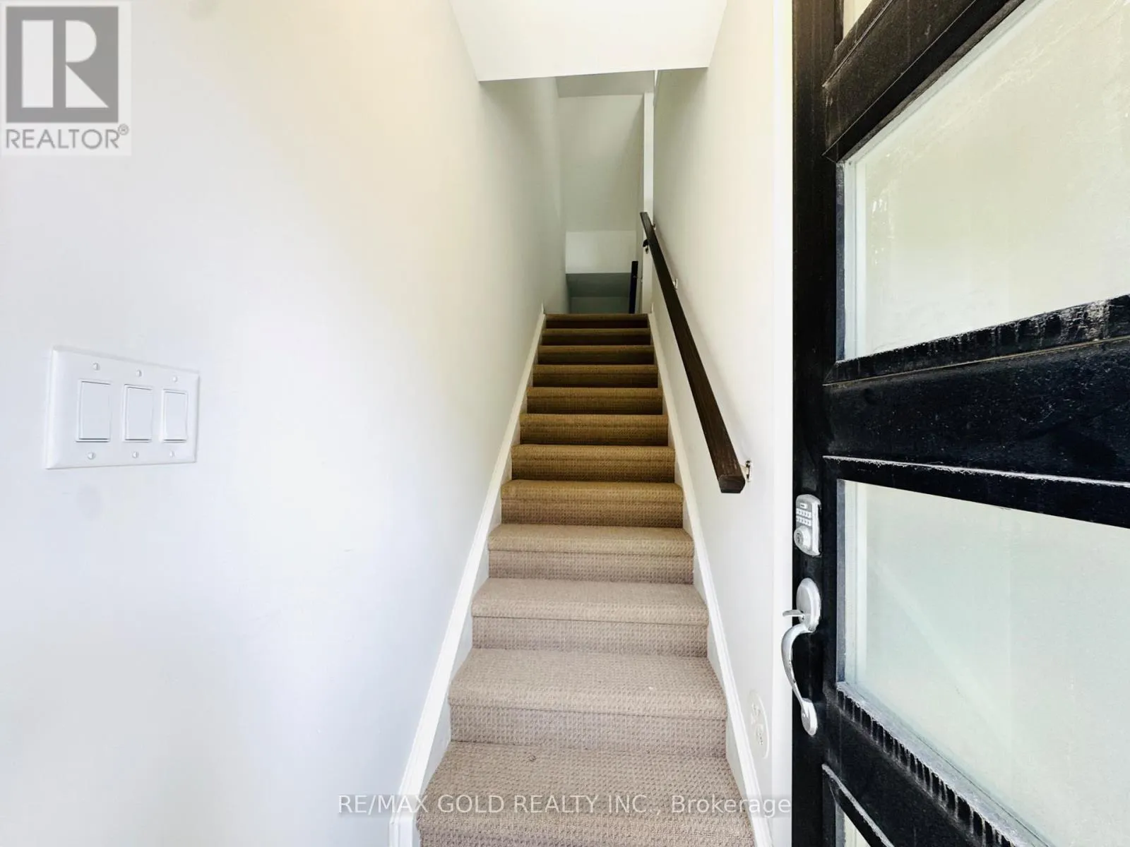 114 - 155 EQUESTRIAN WAY