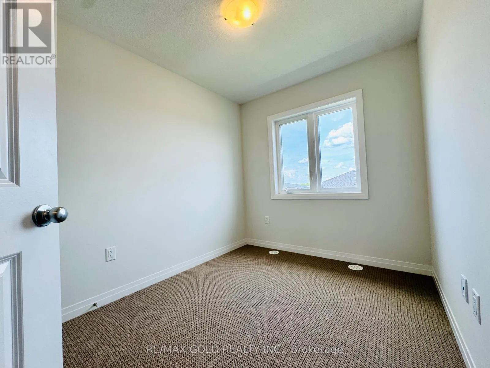 114 - 155 EQUESTRIAN WAY