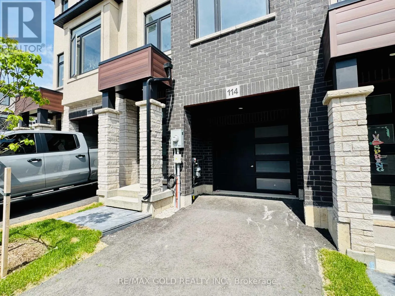 114 - 155 EQUESTRIAN WAY