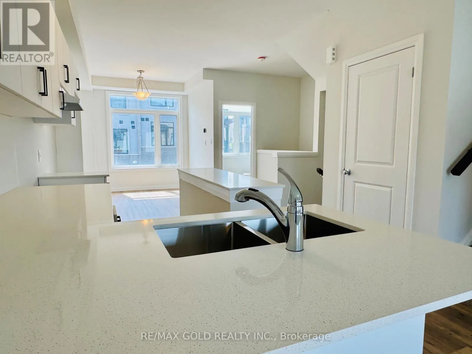 114 - 155 EQUESTRIAN WAY