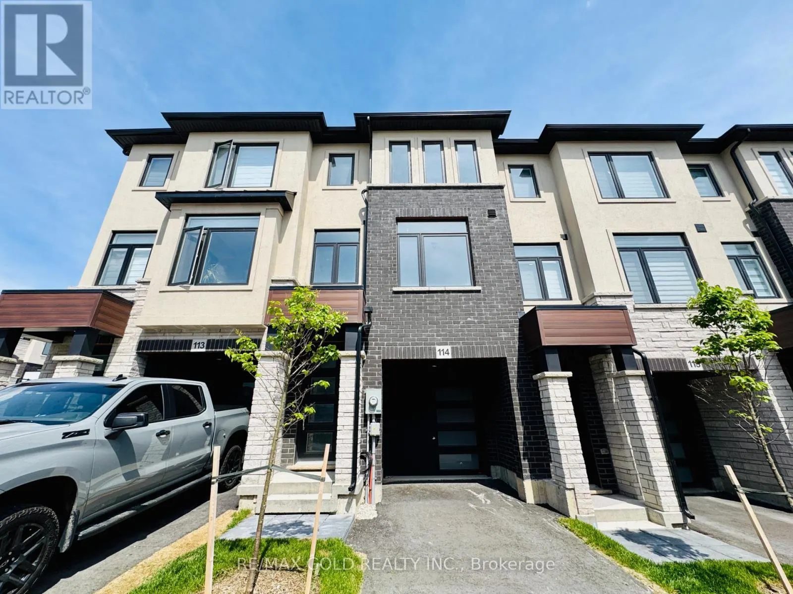 114 - 155 EQUESTRIAN WAY