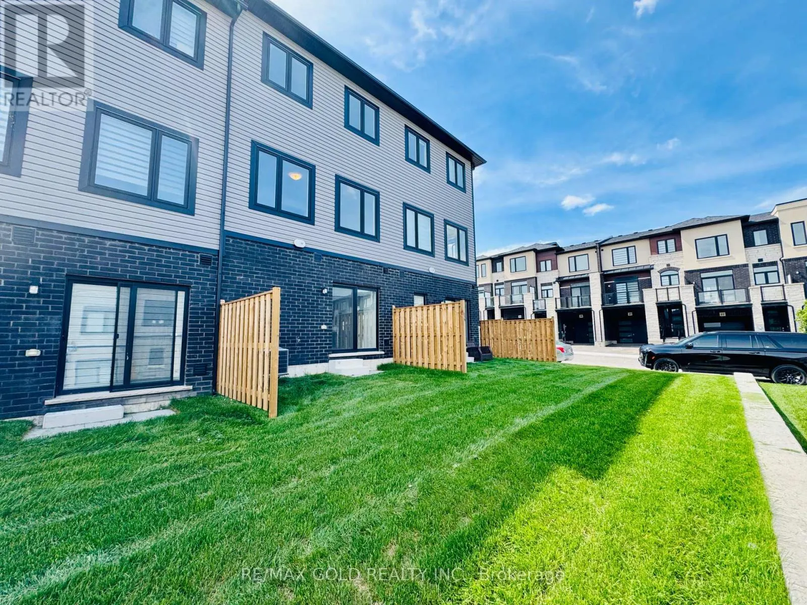 114 - 155 EQUESTRIAN WAY