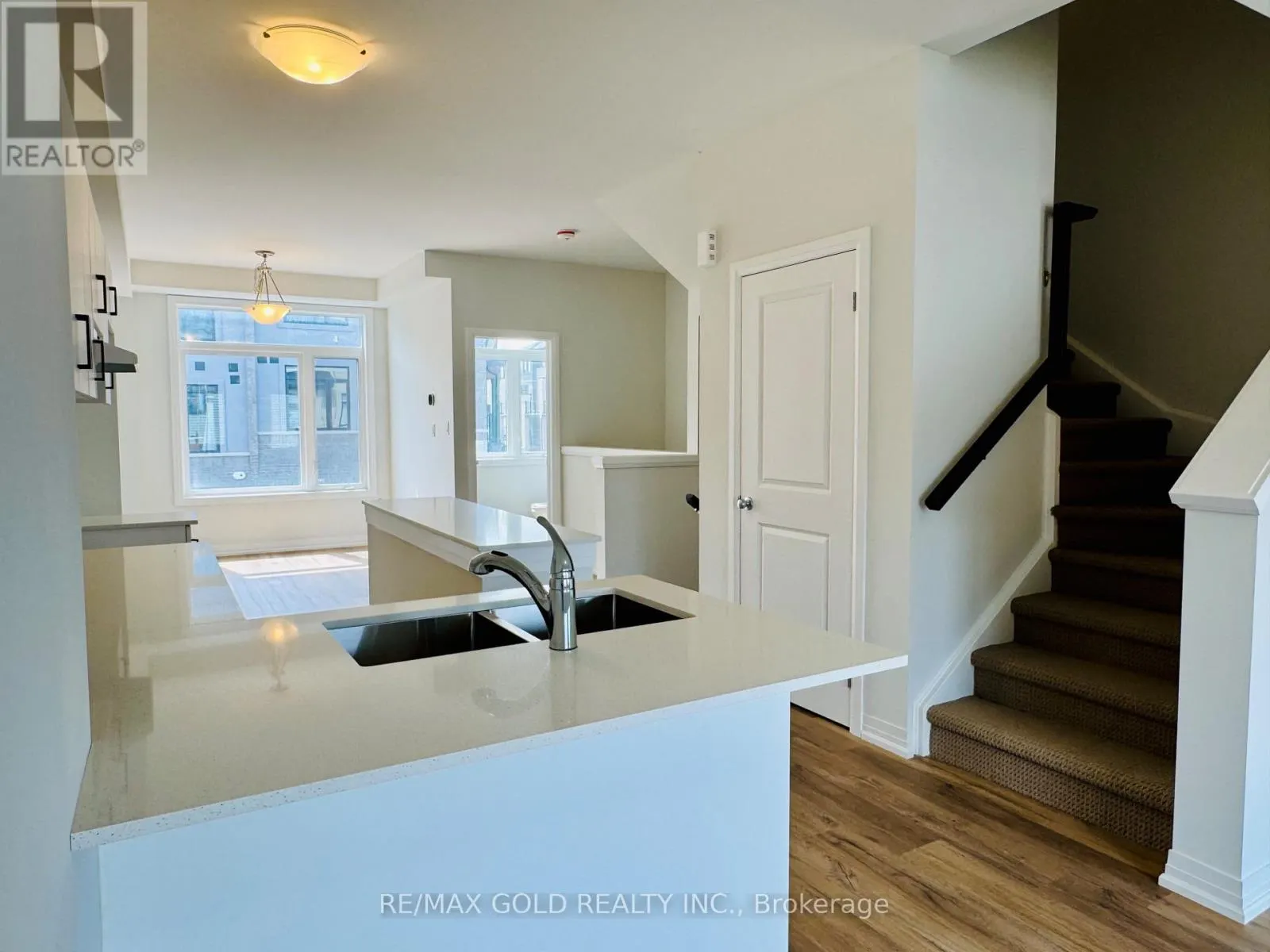 114 - 155 EQUESTRIAN WAY
