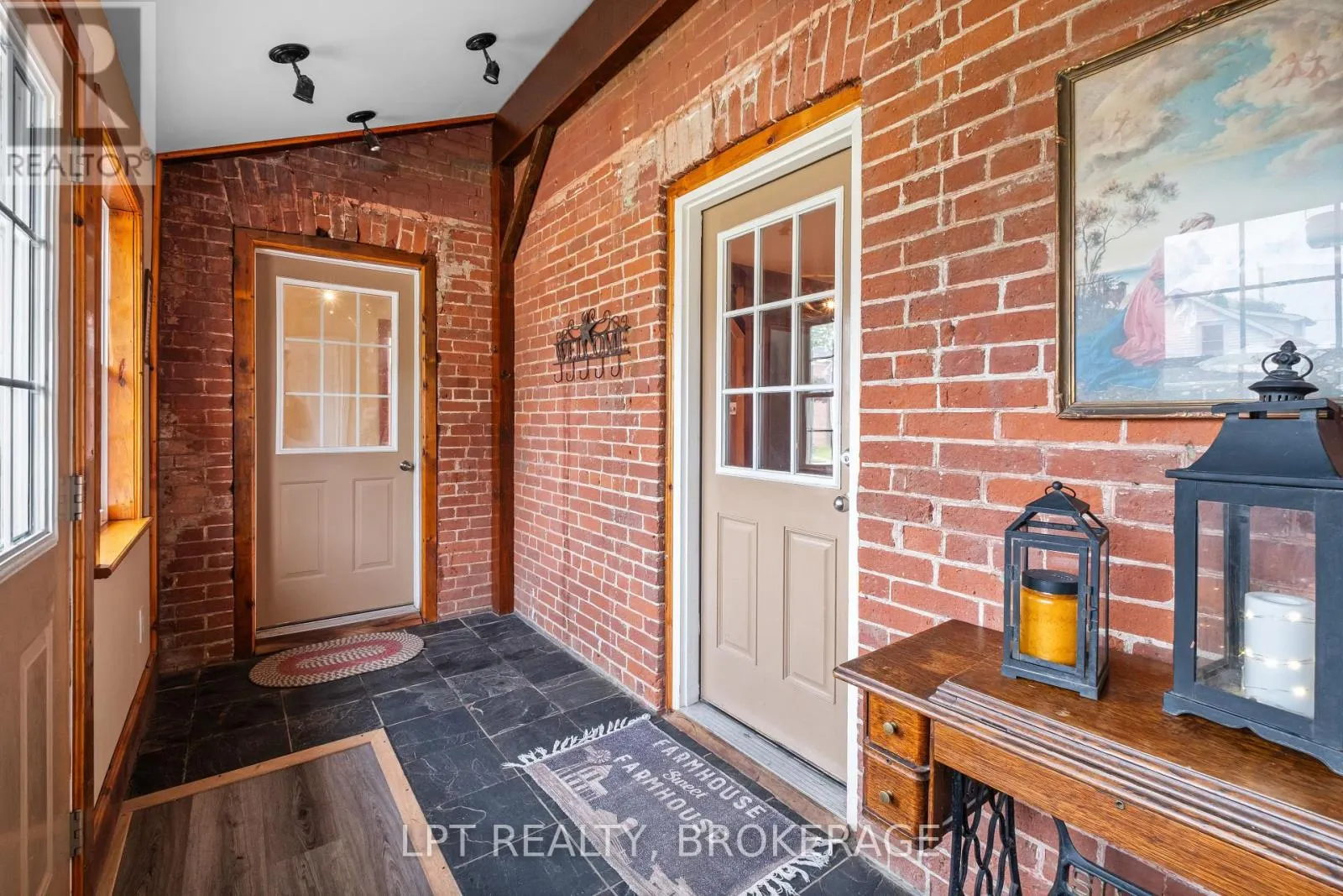 277 BROCK STREET
