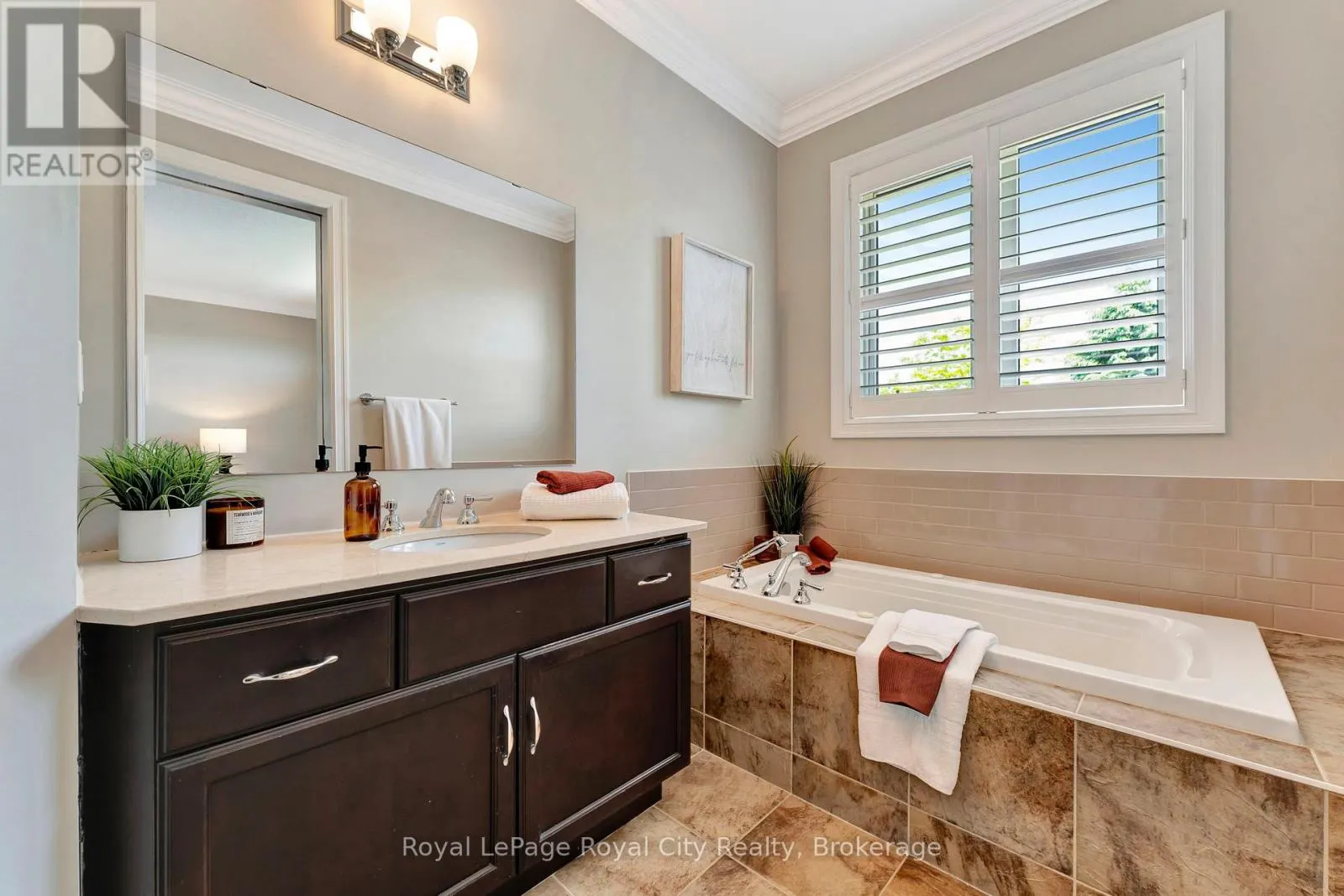 114 ABERFOYLE MILL CRESCENT