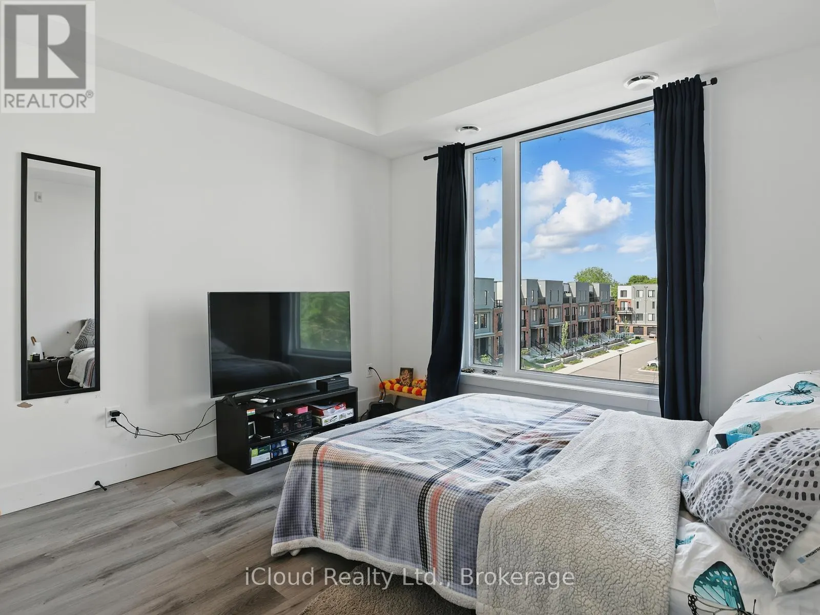 411 - 103 ROGER STREET