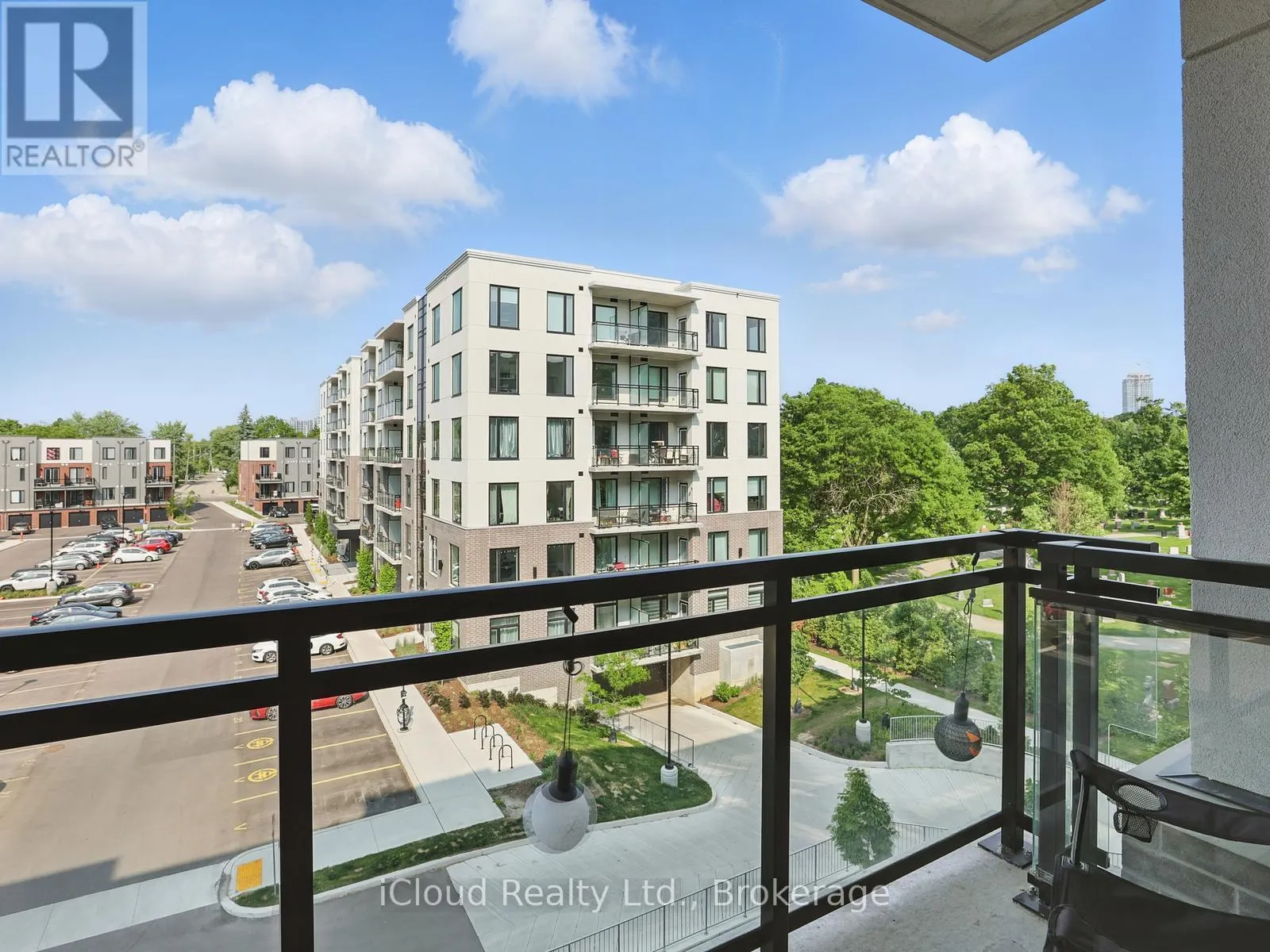 411 - 103 ROGER STREET