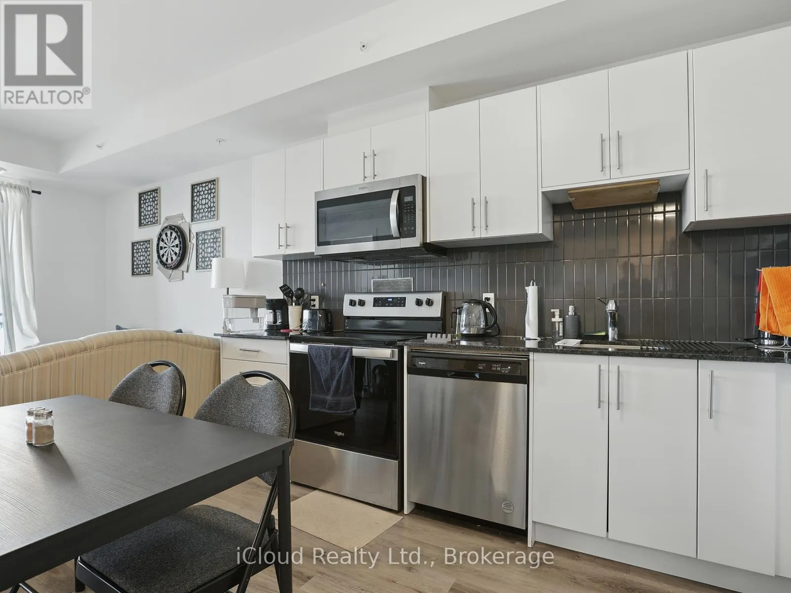 411 - 103 ROGER STREET