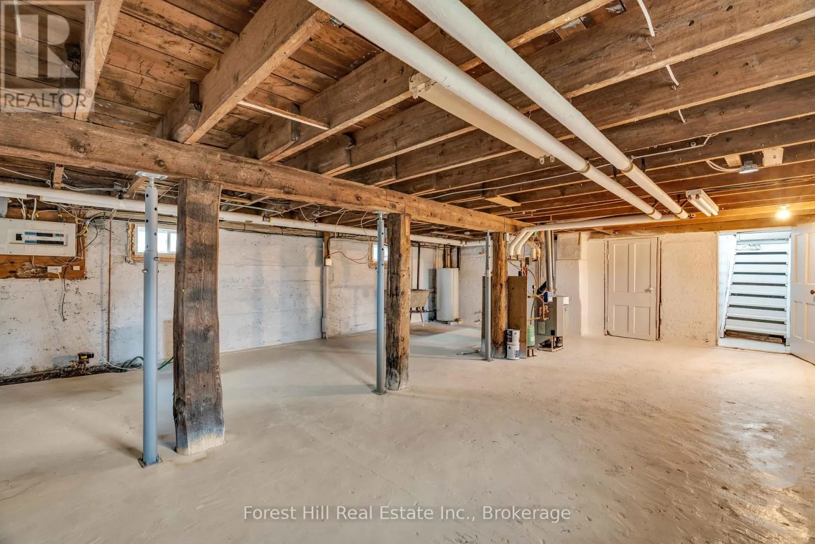 184 BOUCHER STREET E