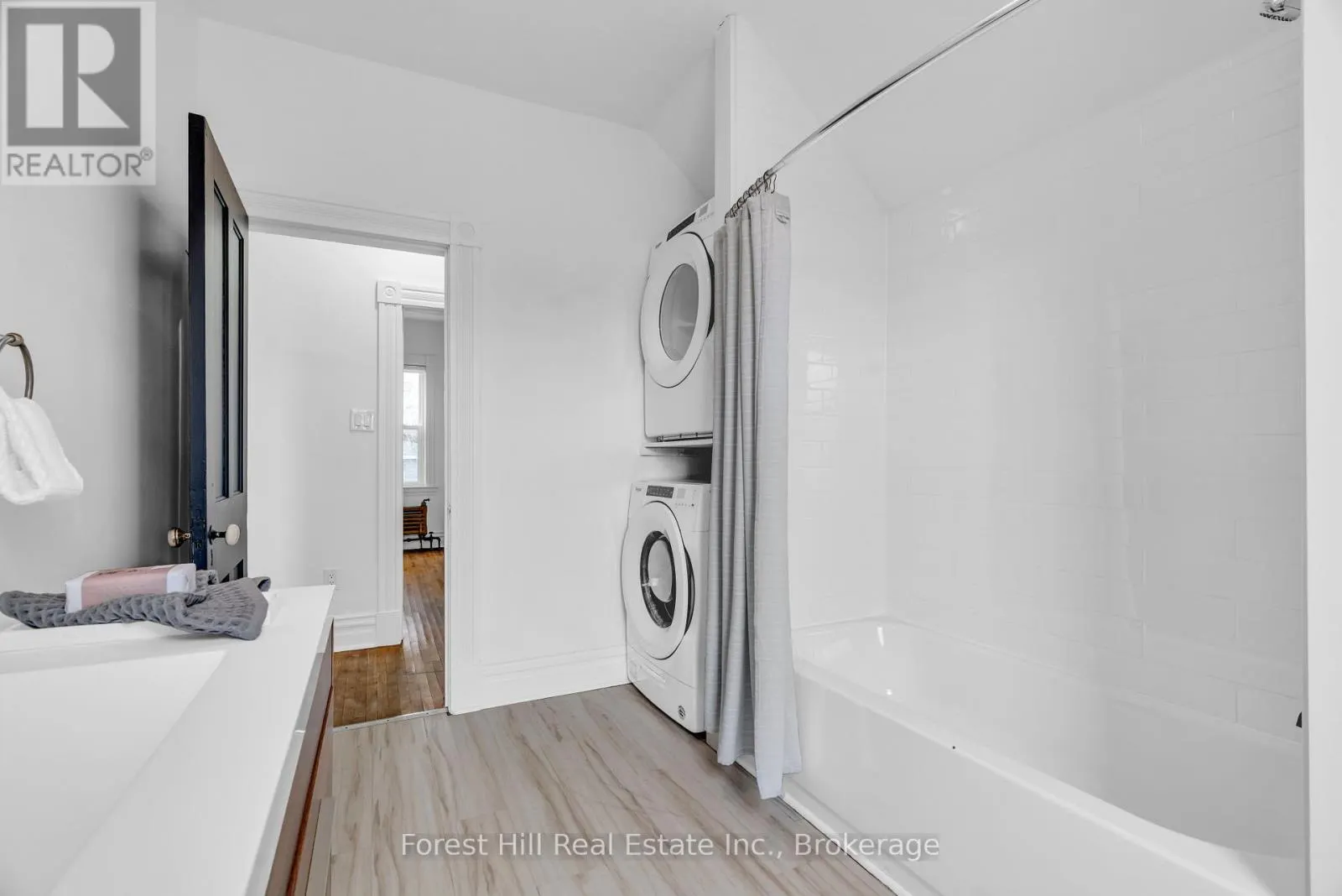 184 BOUCHER STREET E