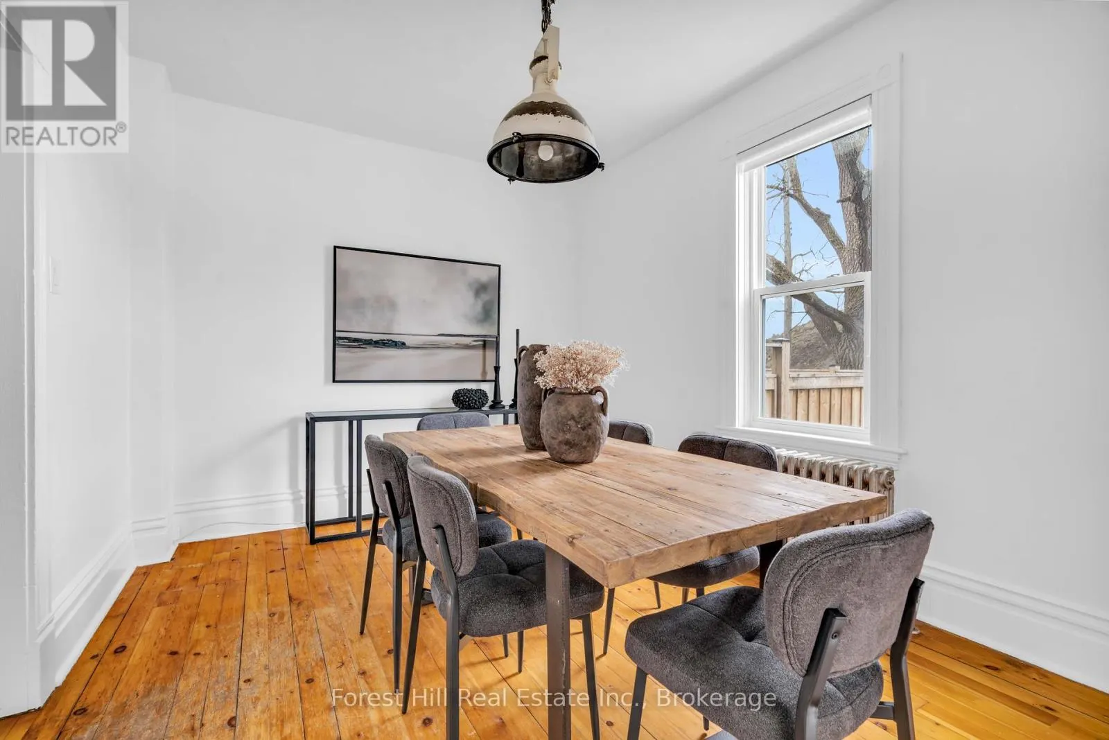 184 BOUCHER STREET E