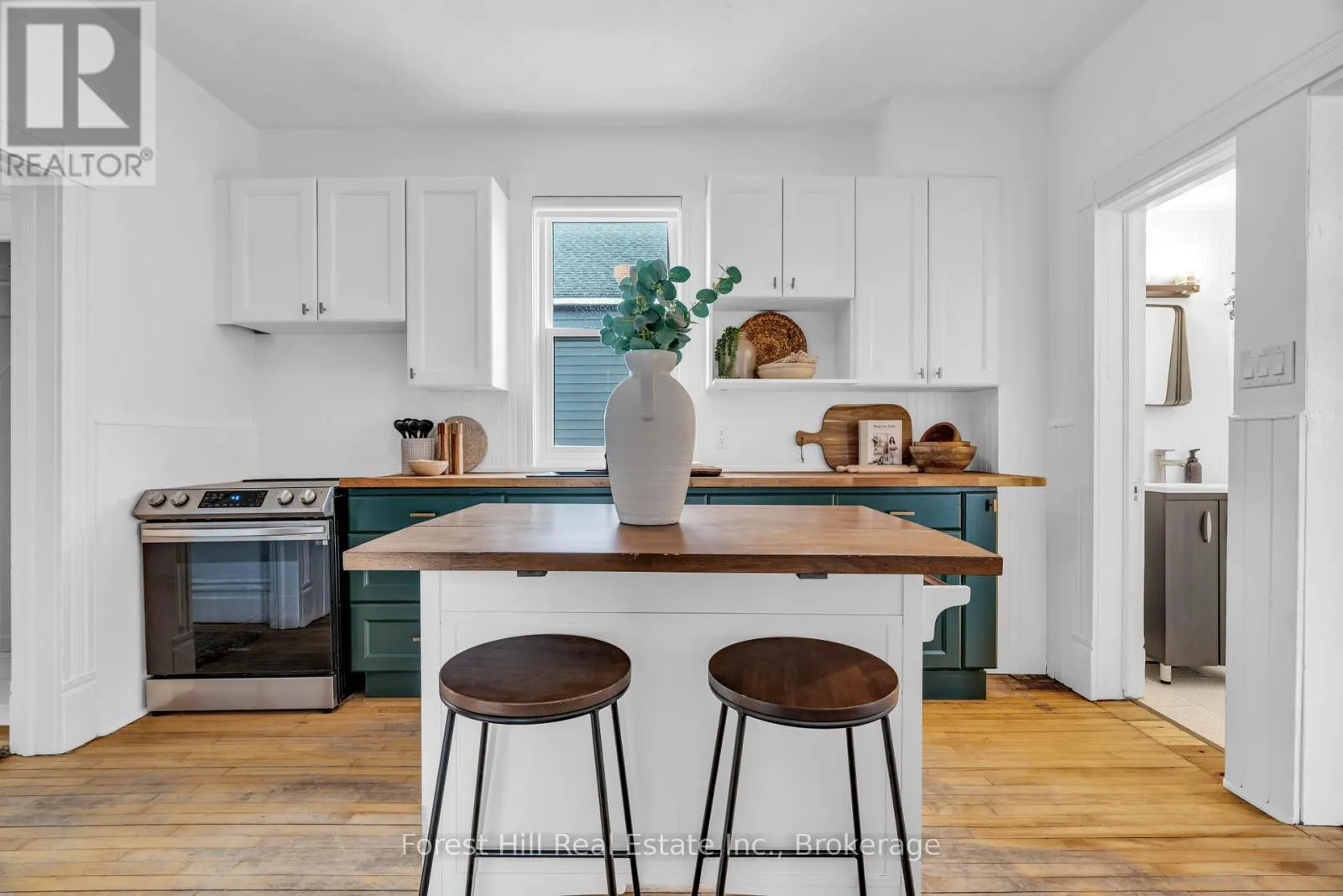 184 BOUCHER STREET E