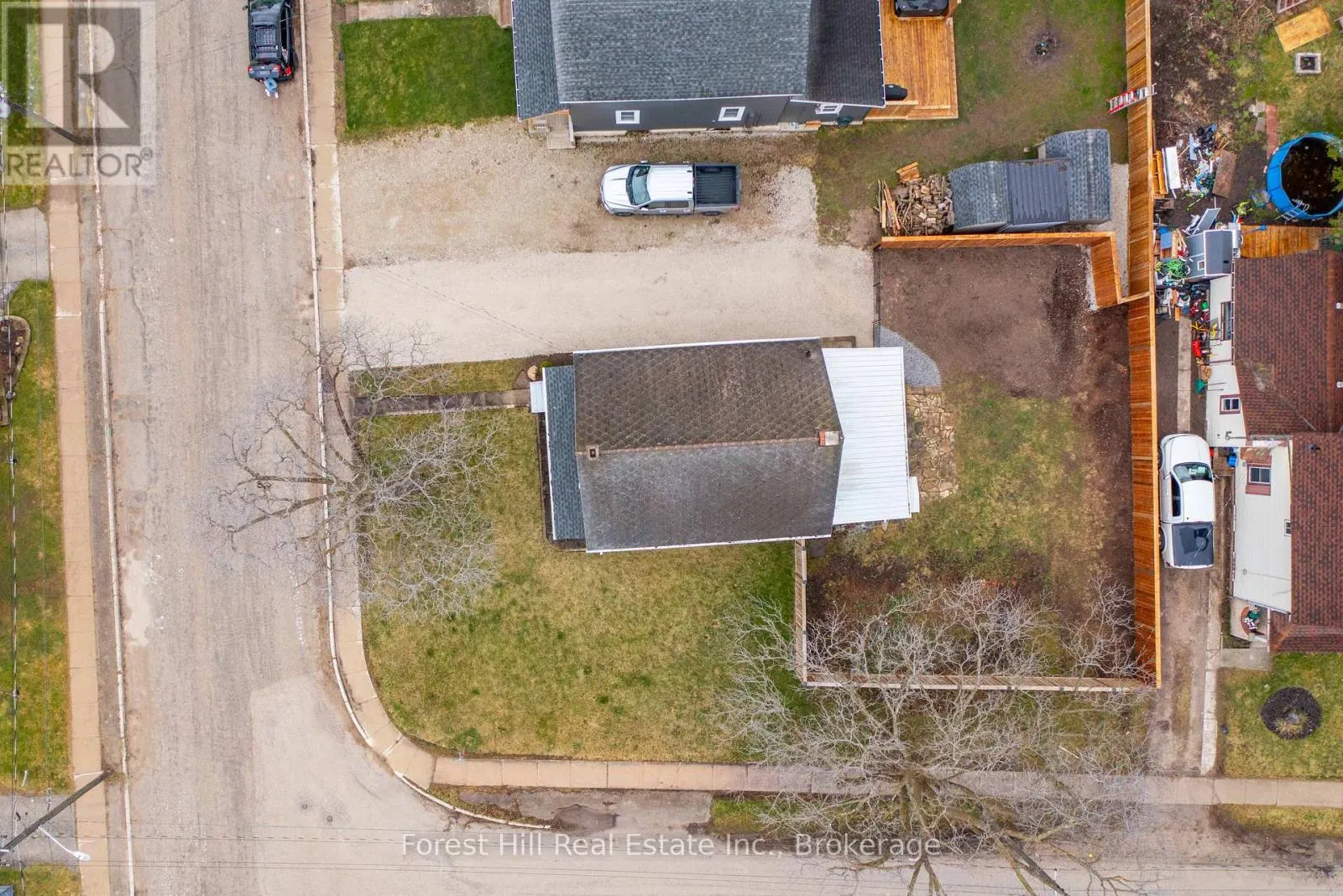 184 BOUCHER STREET E