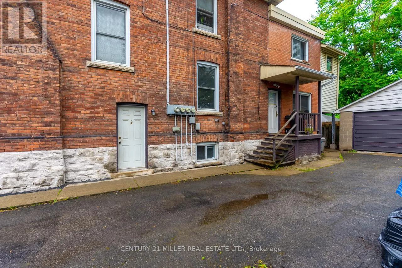 124 GLADSTONE AVENUE
