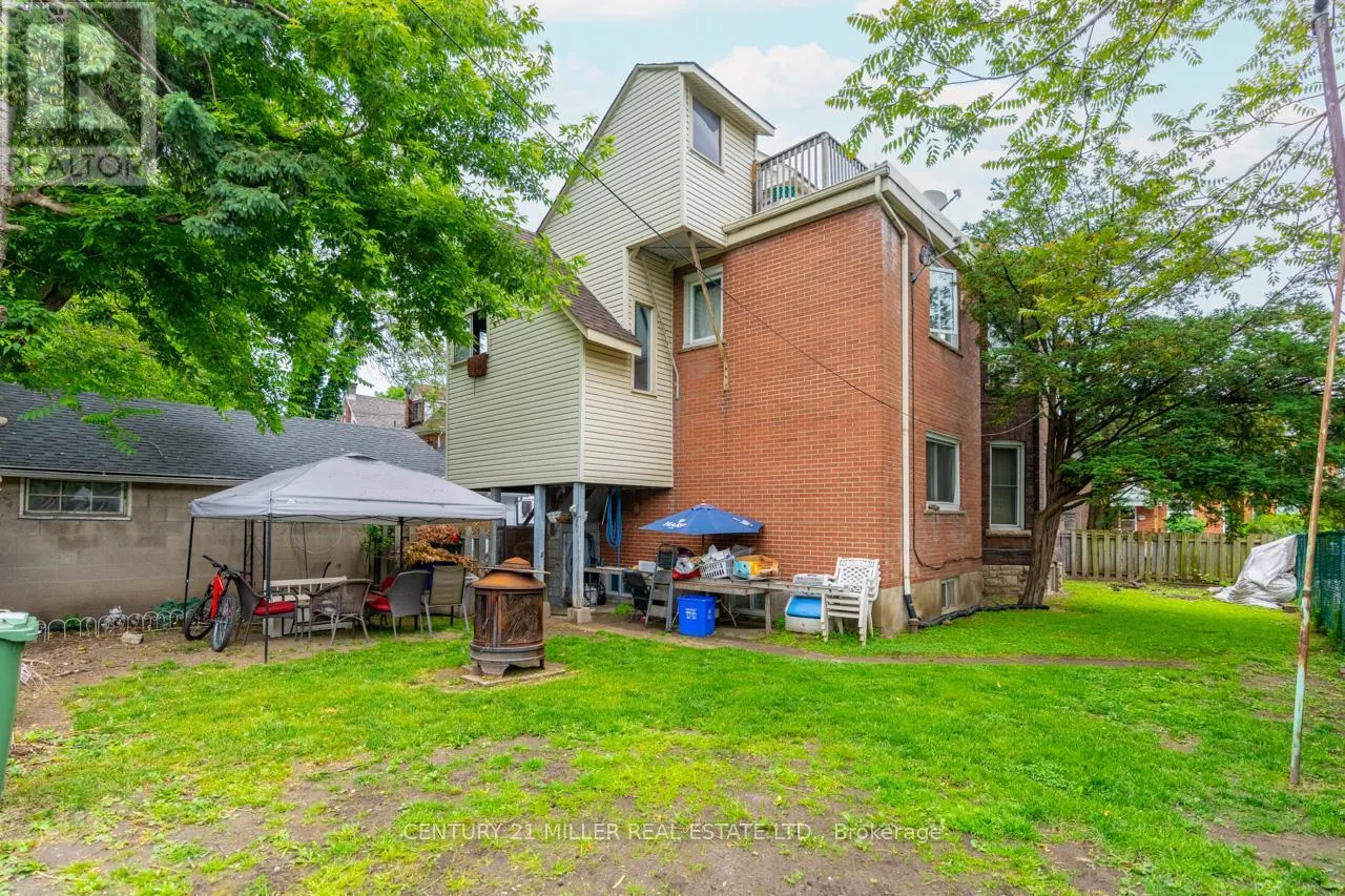 124 GLADSTONE AVENUE