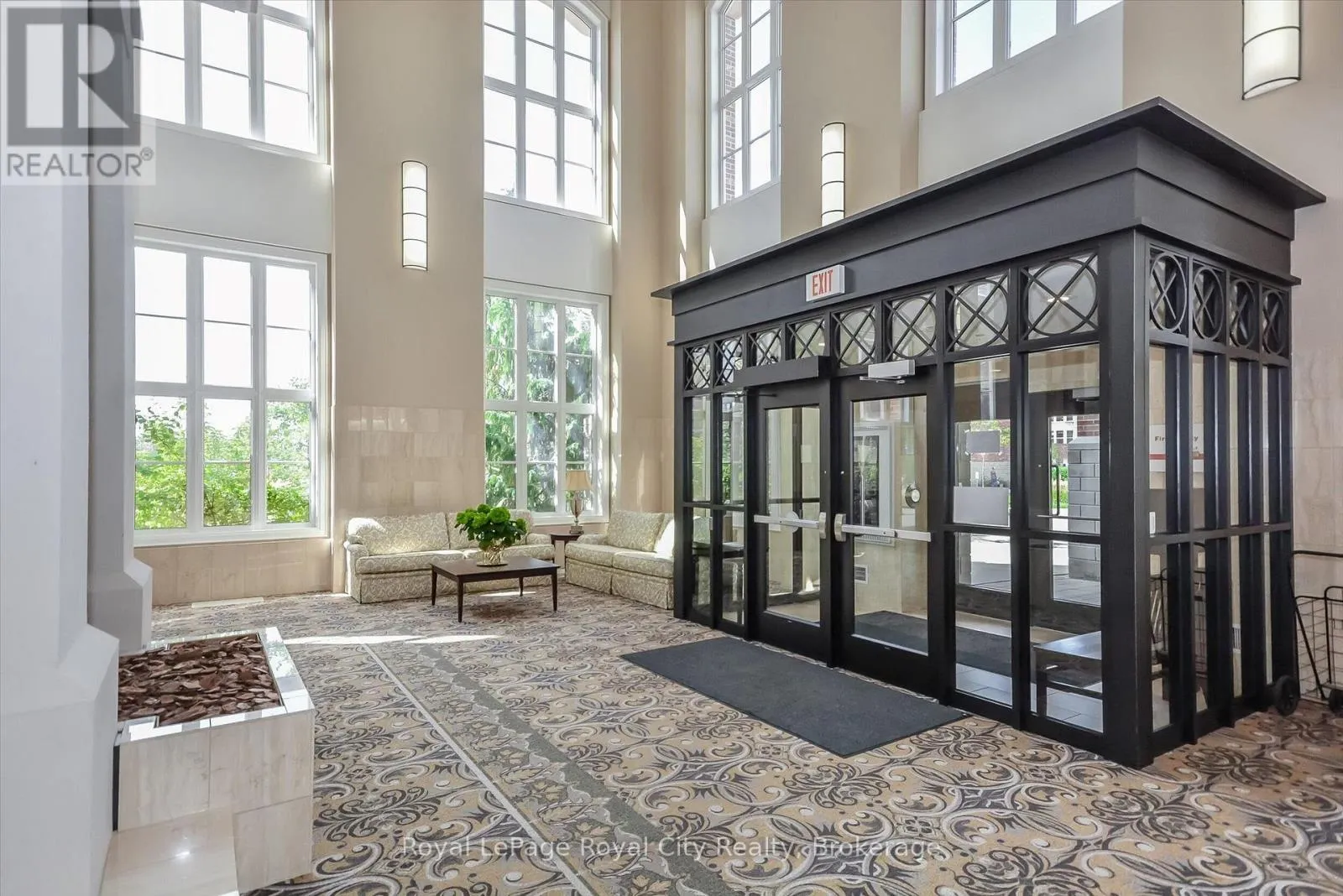 112 - 71 BAYBERRY DRIVE, #112