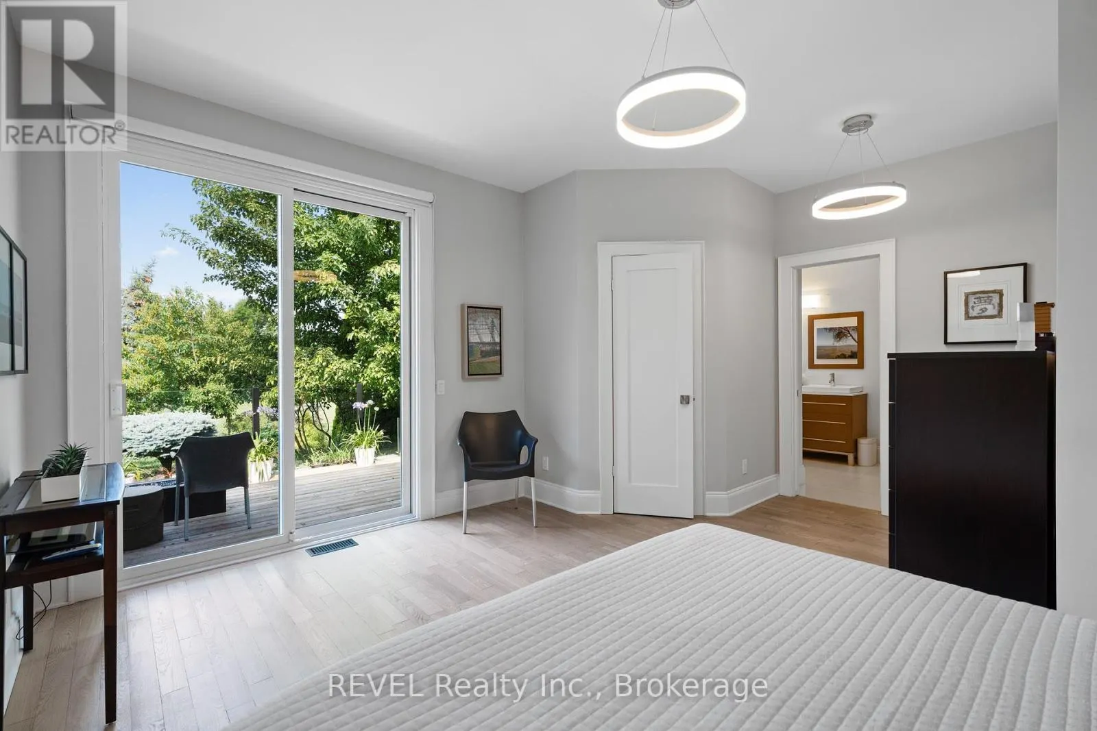 34 RAIANA DRIVE