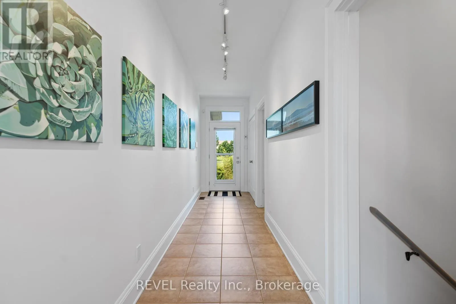 34 RAIANA DRIVE