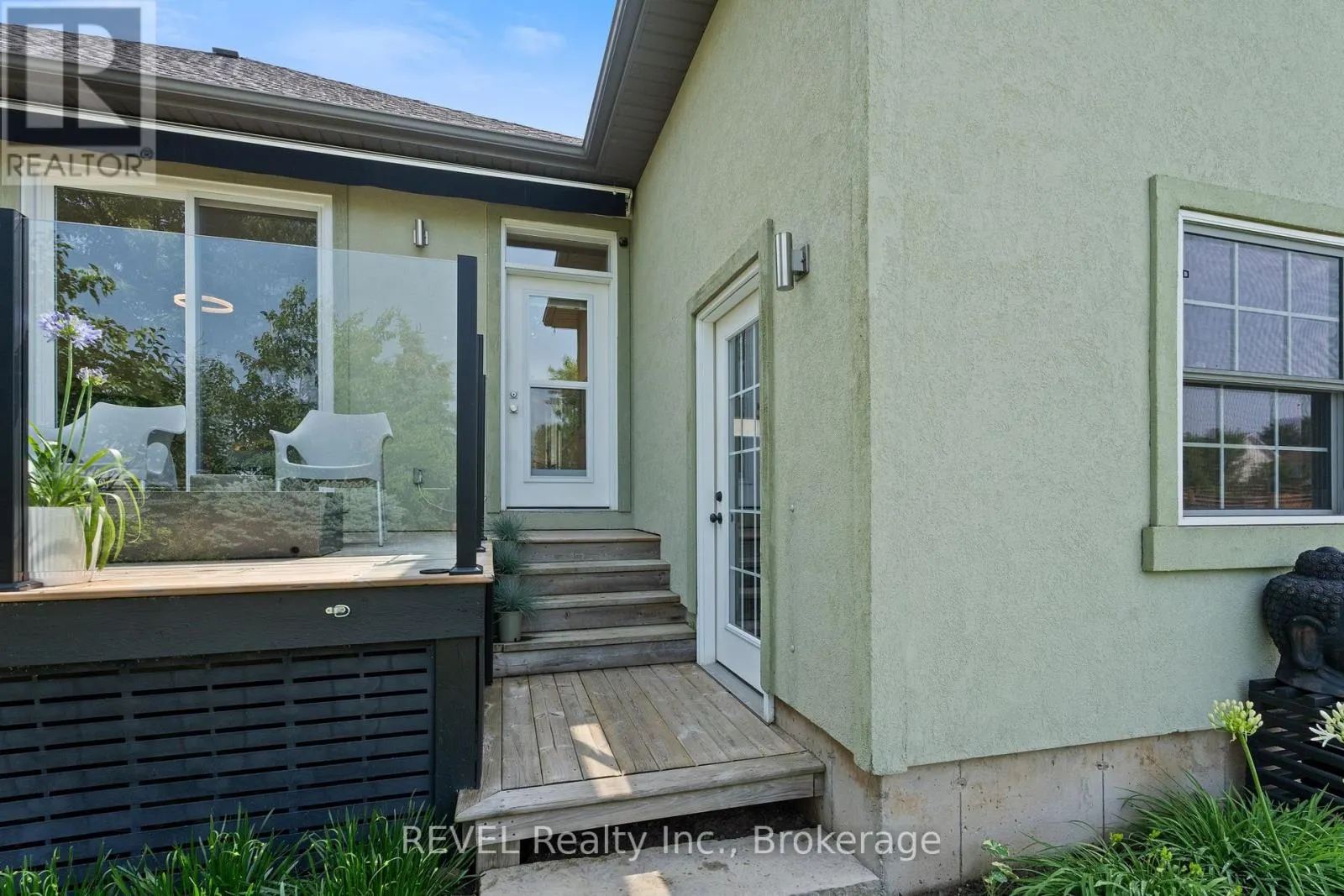 34 RAIANA DRIVE