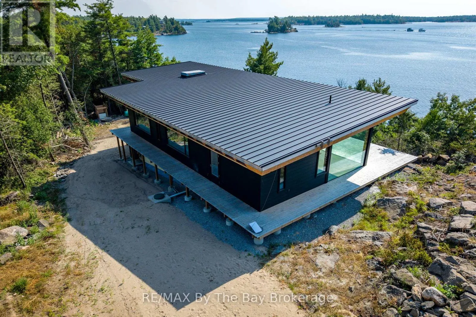 11324 ISLAND 1810/BONE ISLAND