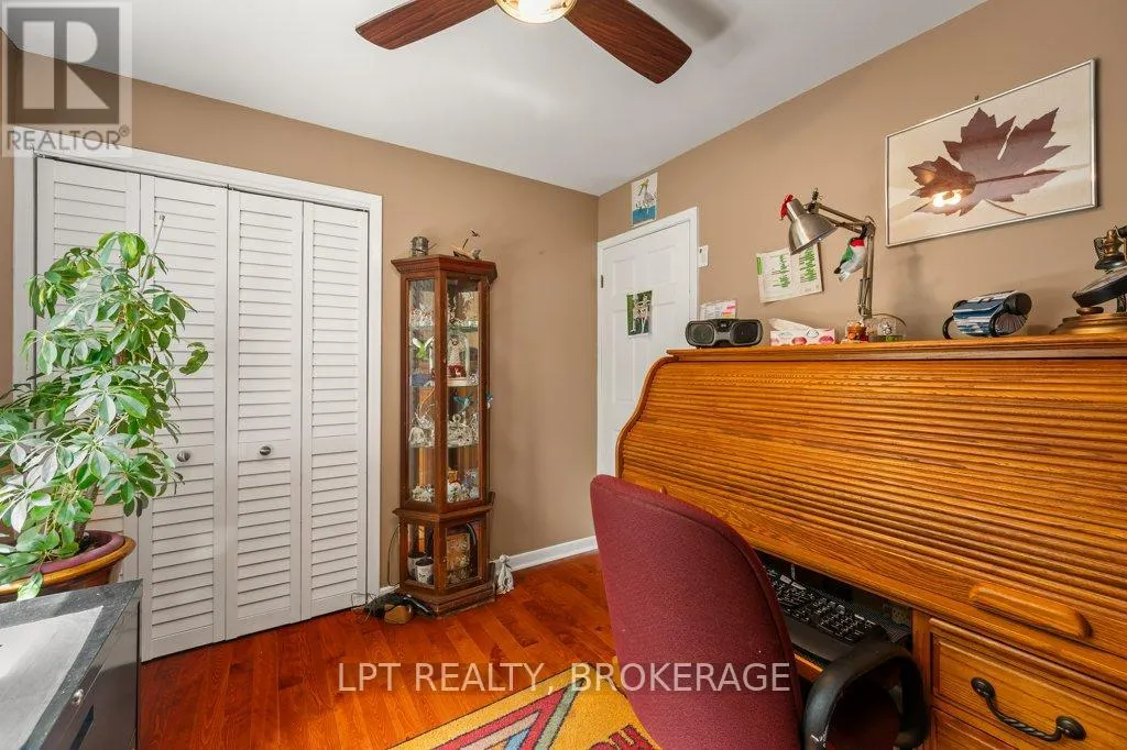 31 ACORN LANE