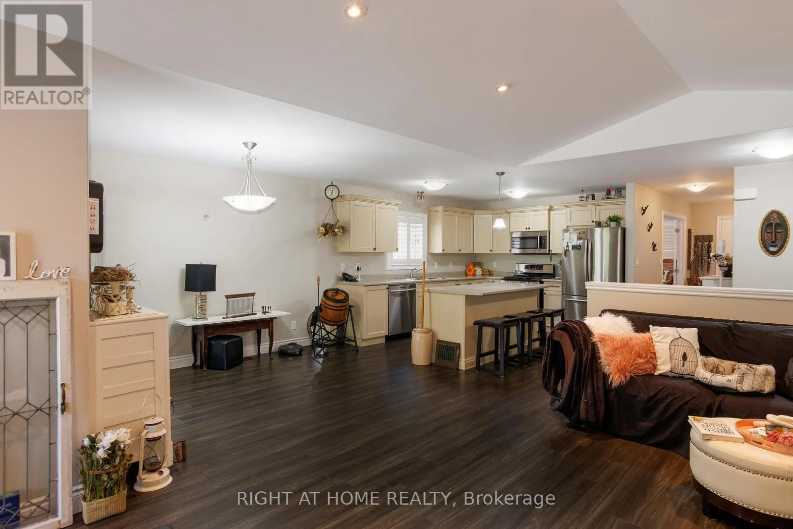 26 WARD DRIVE