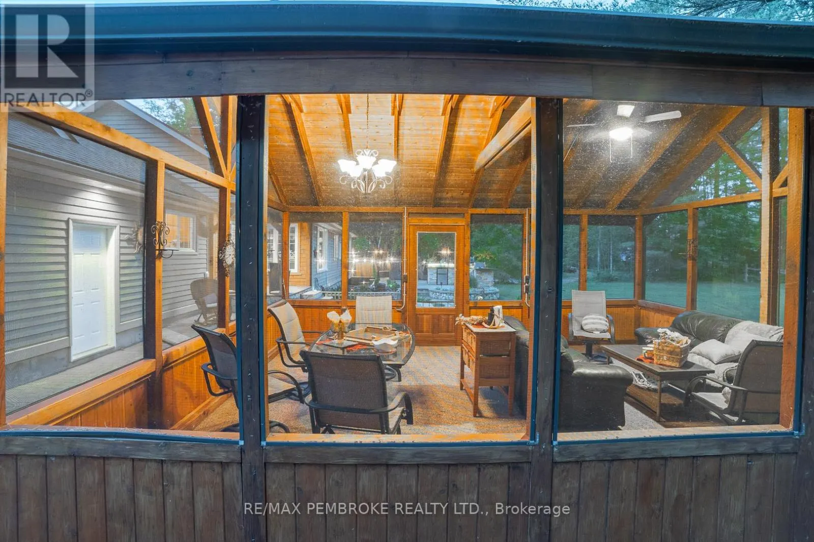 559 BLACK BAY ROAD