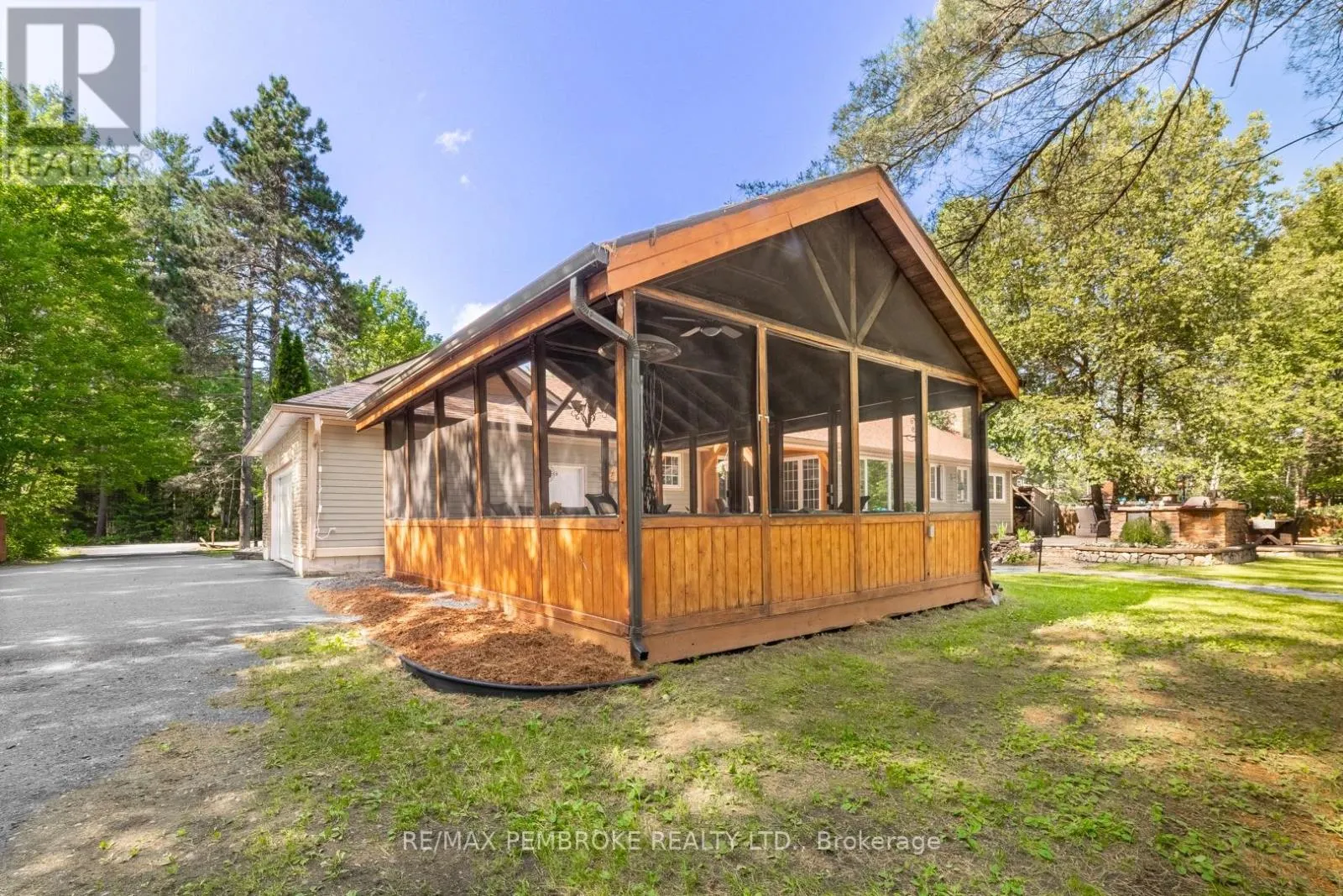 559 BLACK BAY ROAD