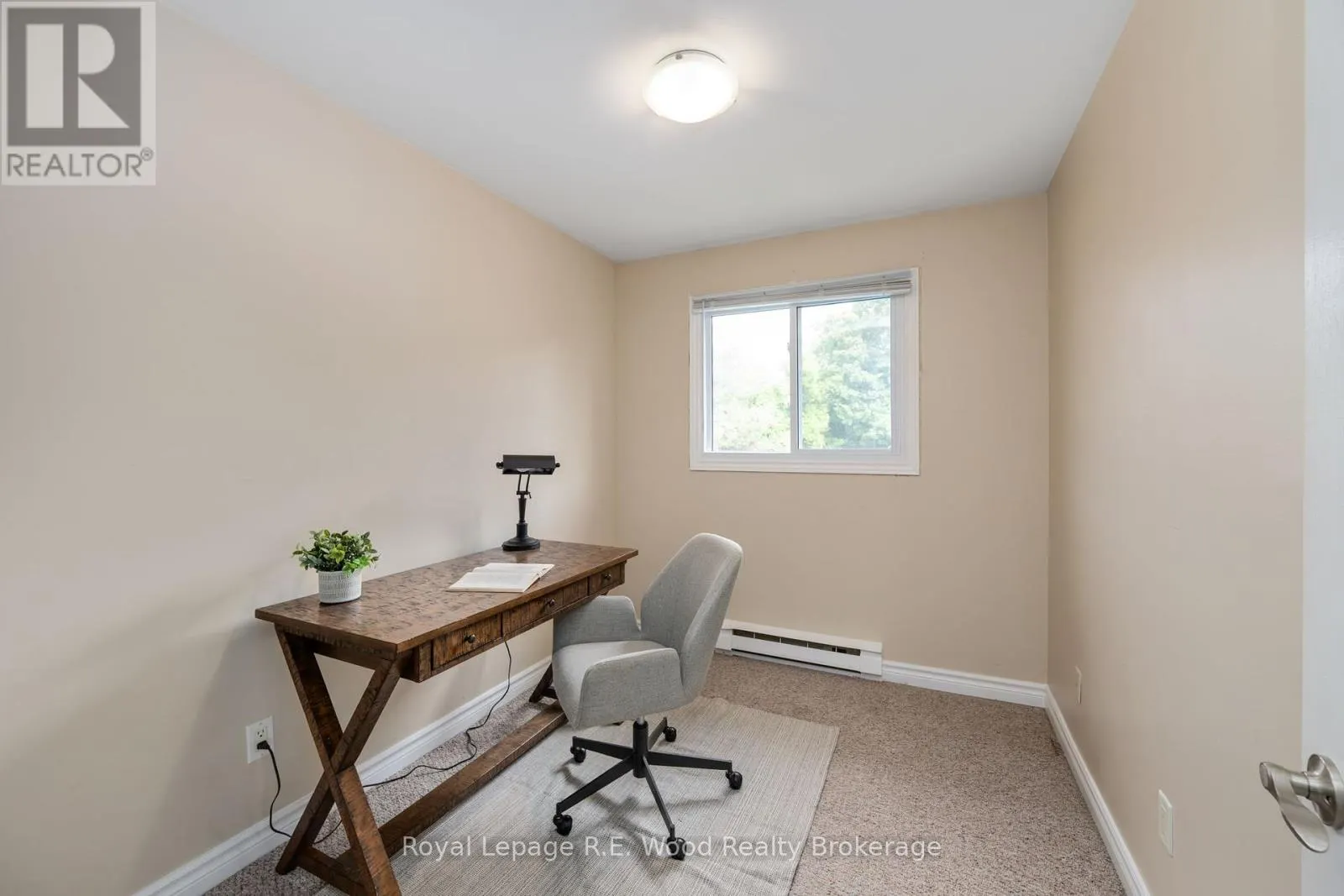 4 - 10 DUFFERIN STREET, #4