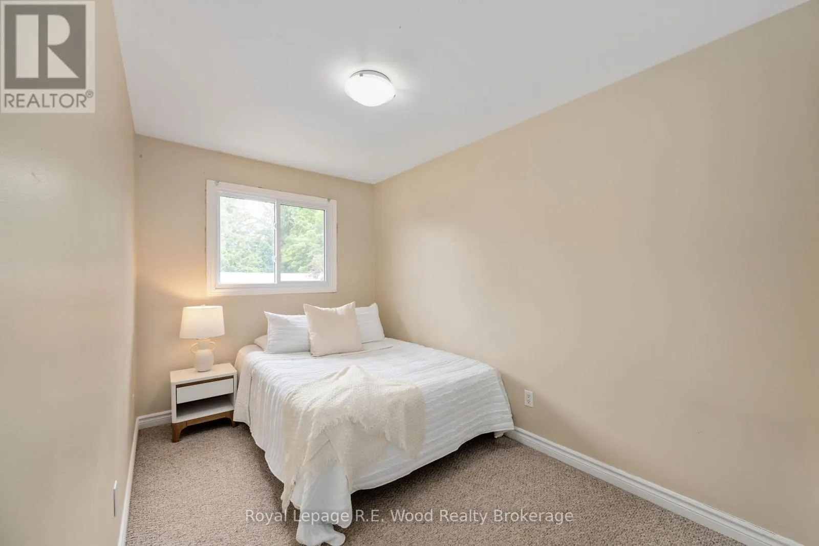 4 - 10 DUFFERIN STREET, #4