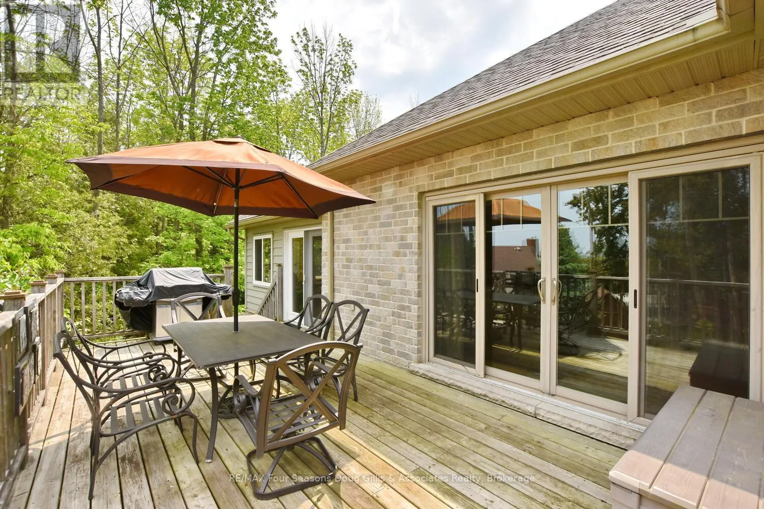 135 ALGONQUIN DRIVE