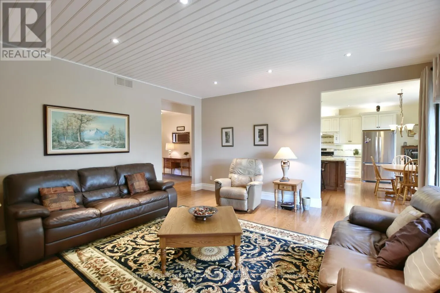 135 ALGONQUIN DRIVE