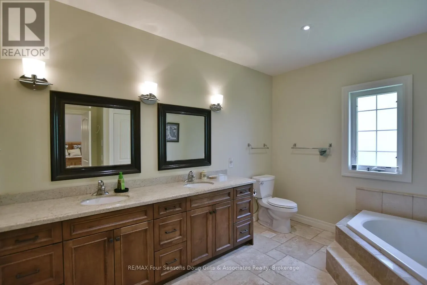 135 ALGONQUIN DRIVE