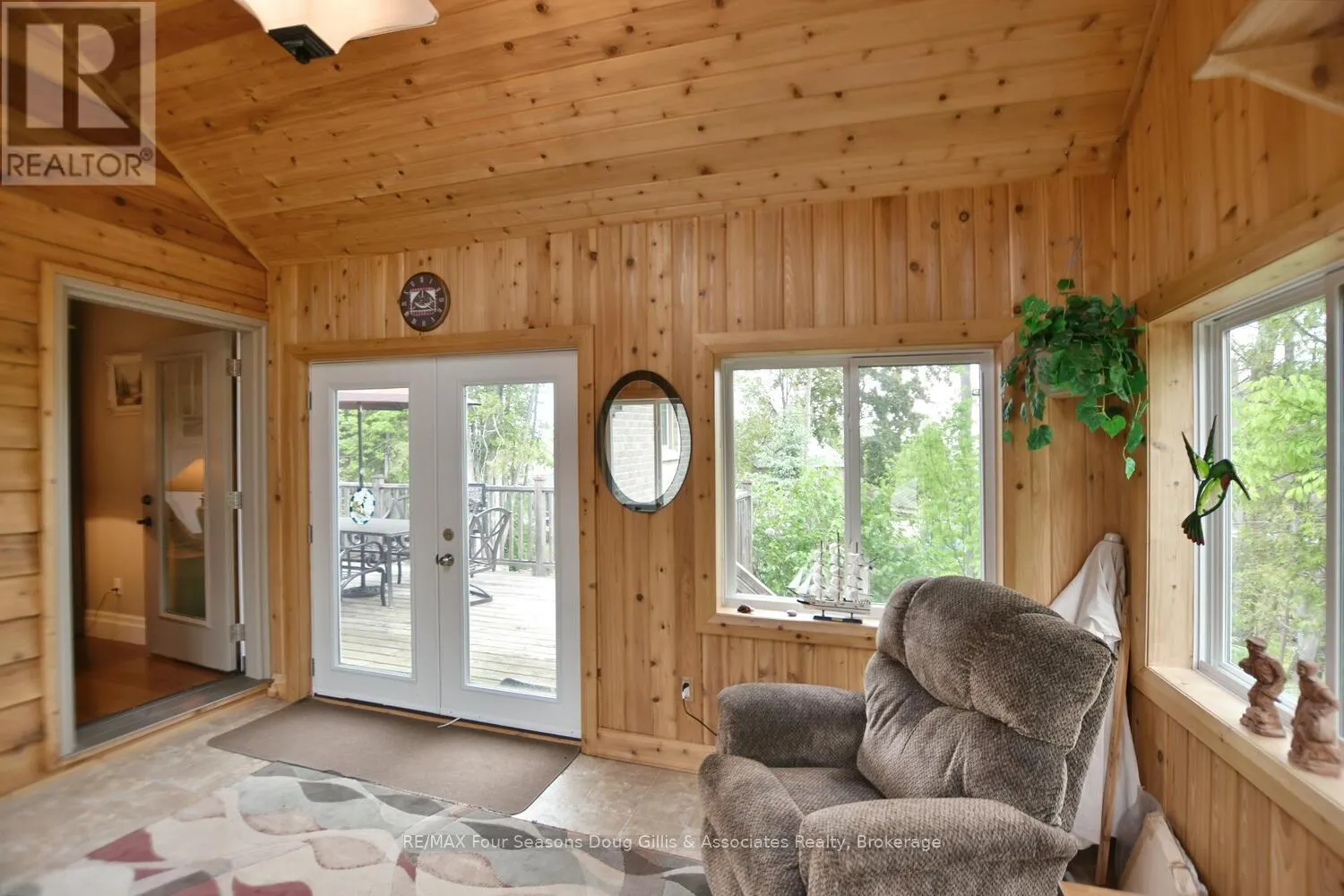 135 ALGONQUIN DRIVE