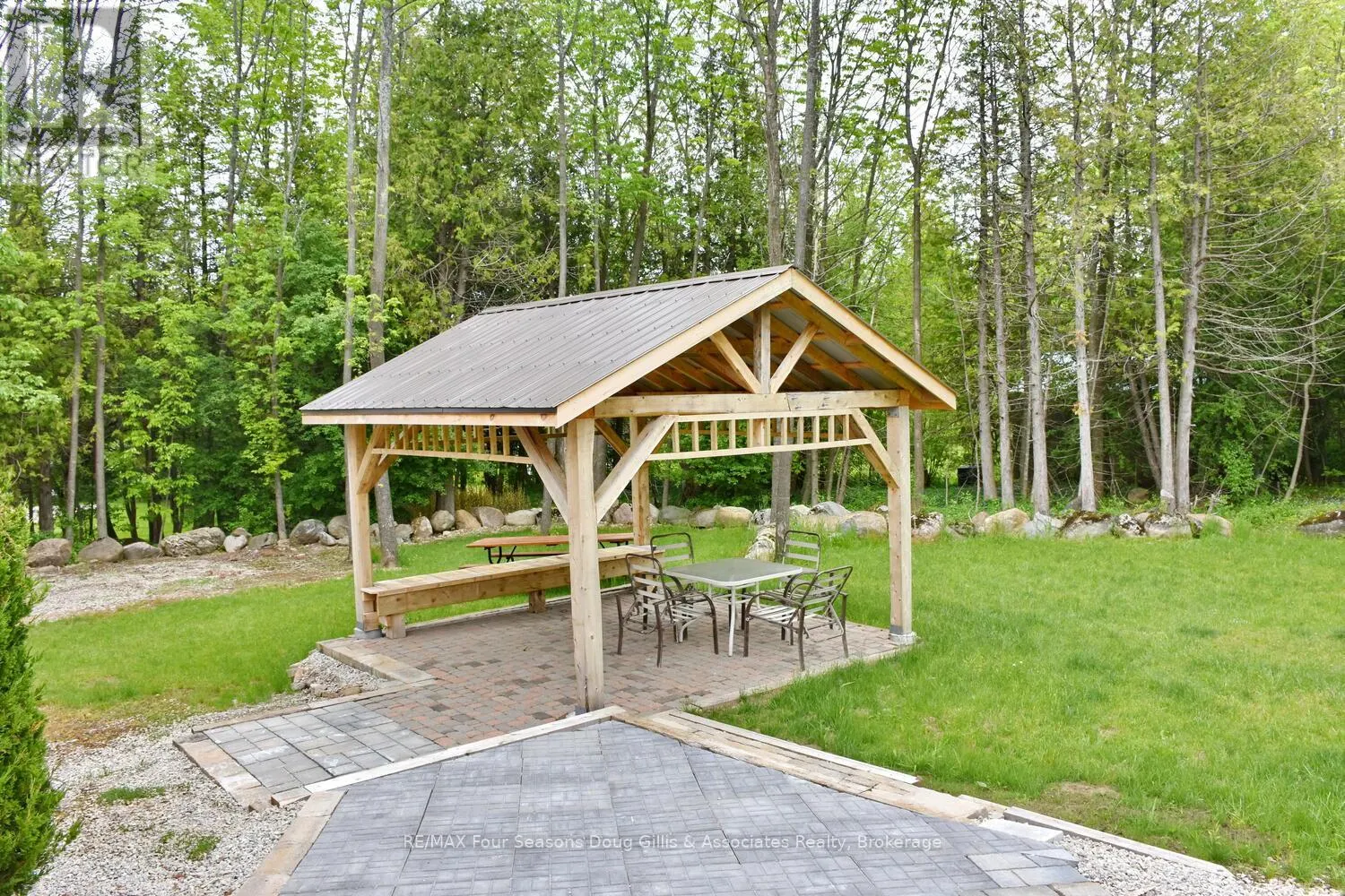 135 ALGONQUIN DRIVE