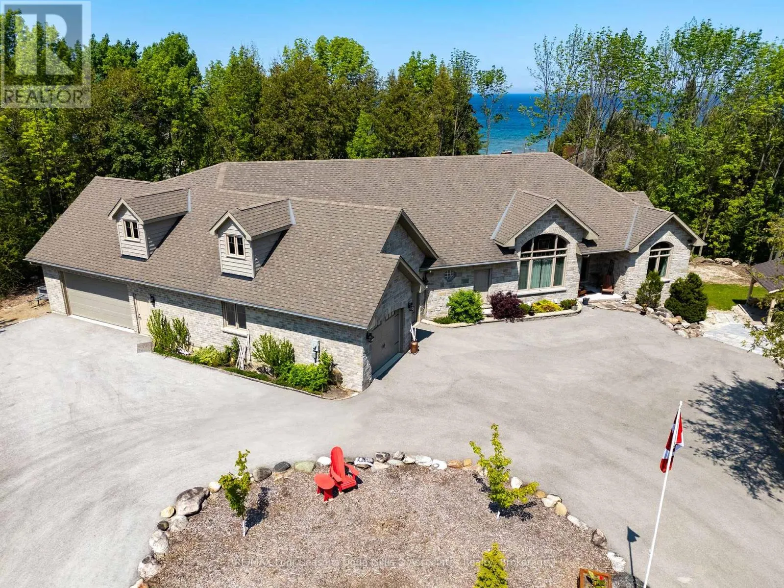135 ALGONQUIN DRIVE