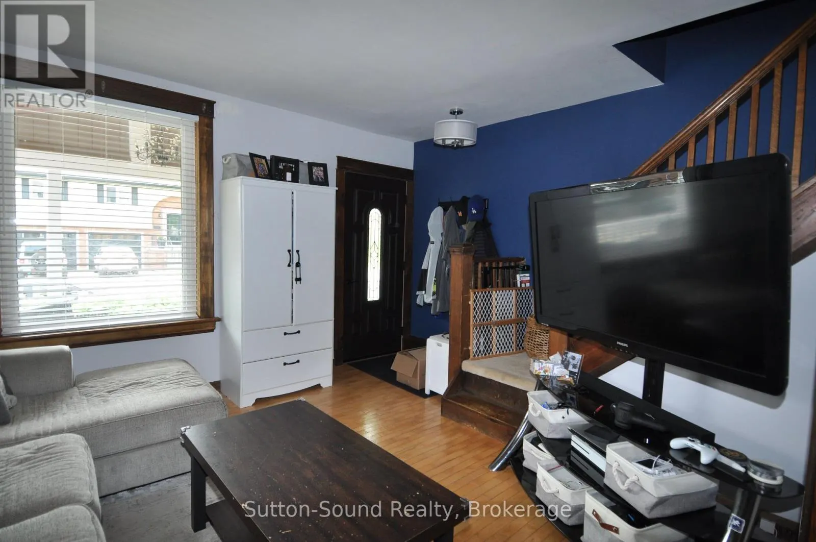 534 17TH STREET W