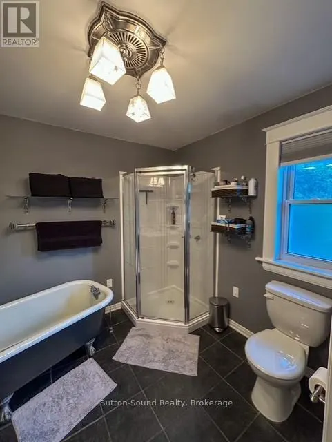 534 17TH STREET W