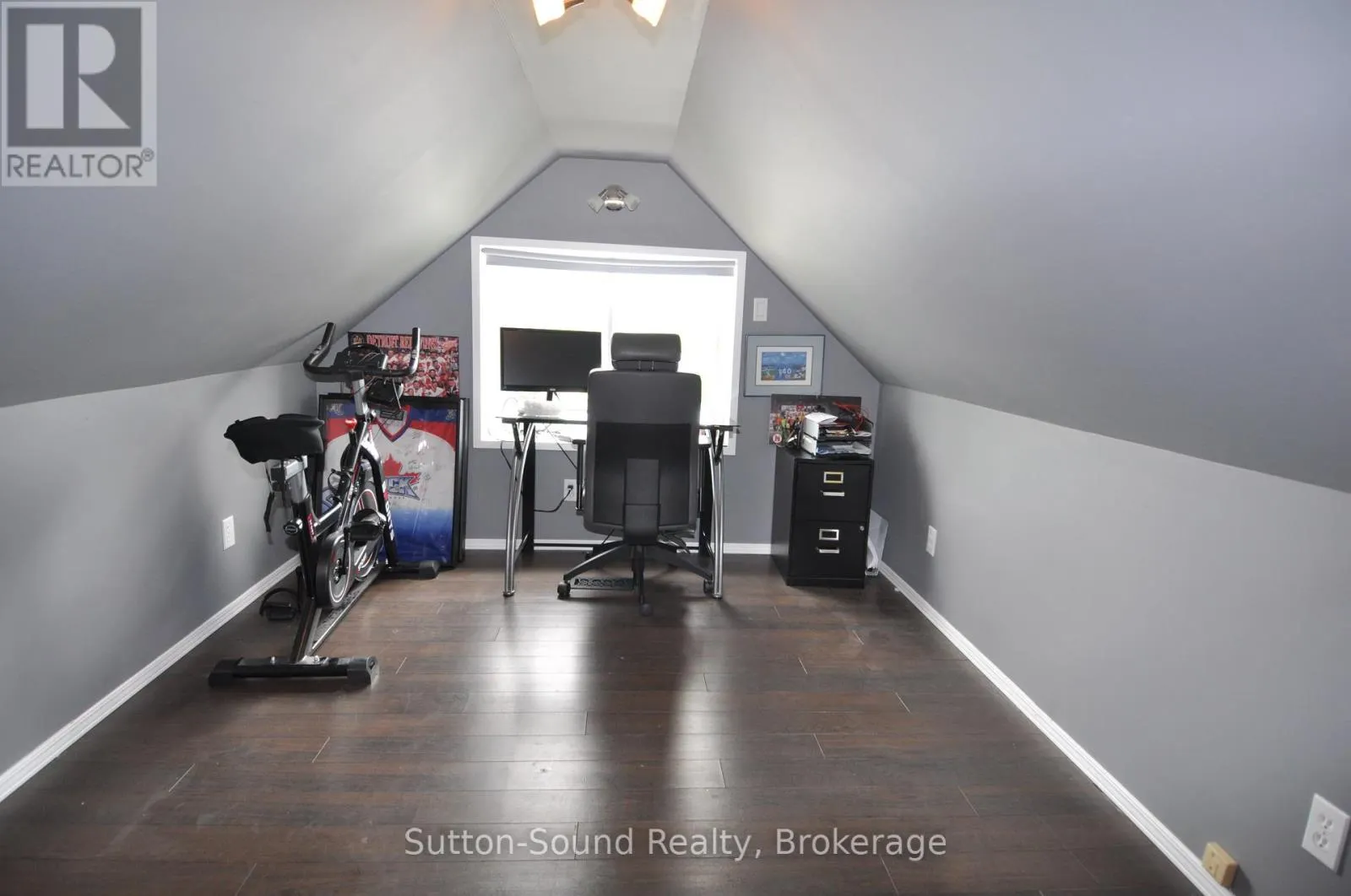 534 17TH STREET W