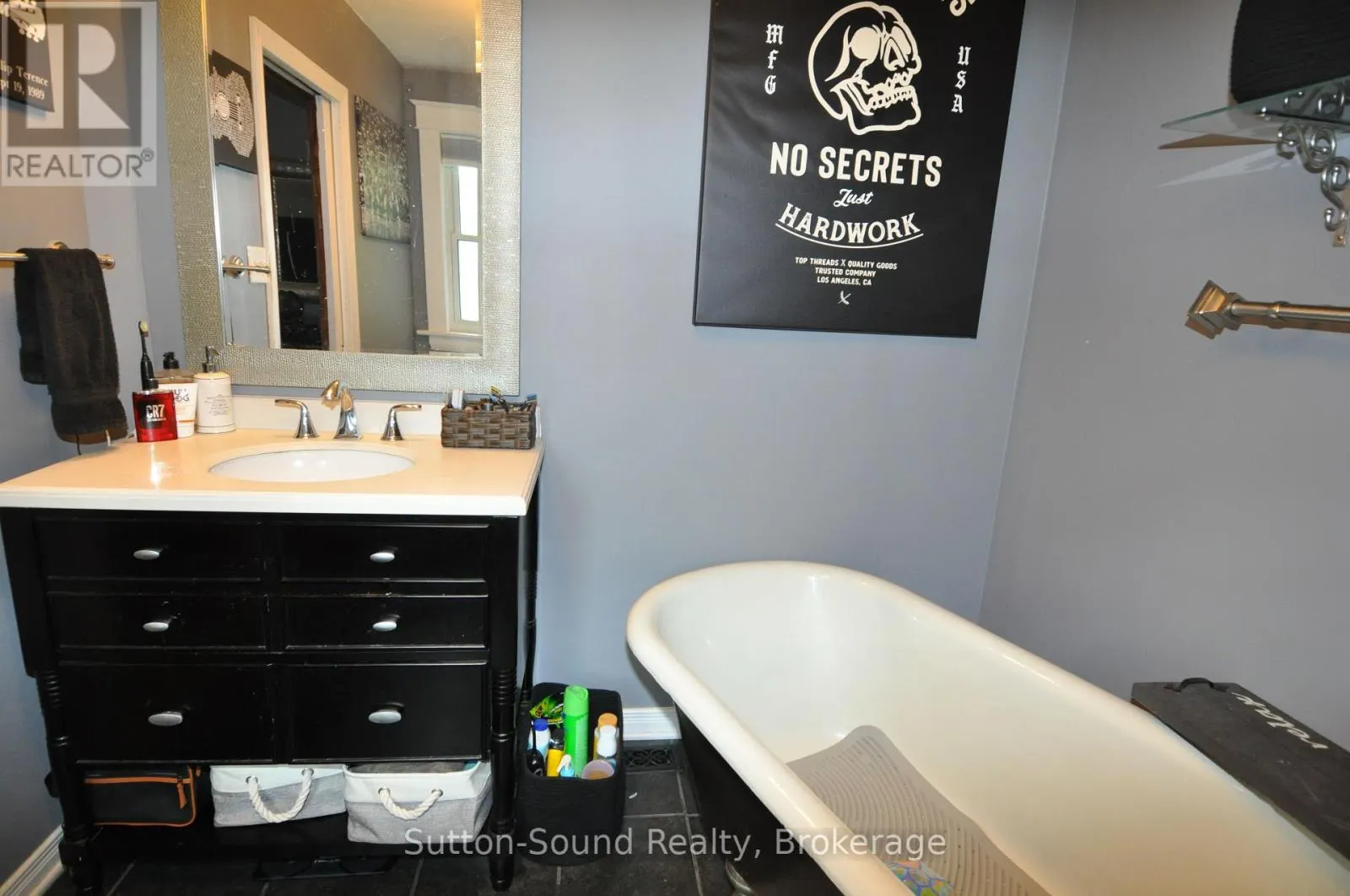 534 17TH STREET W