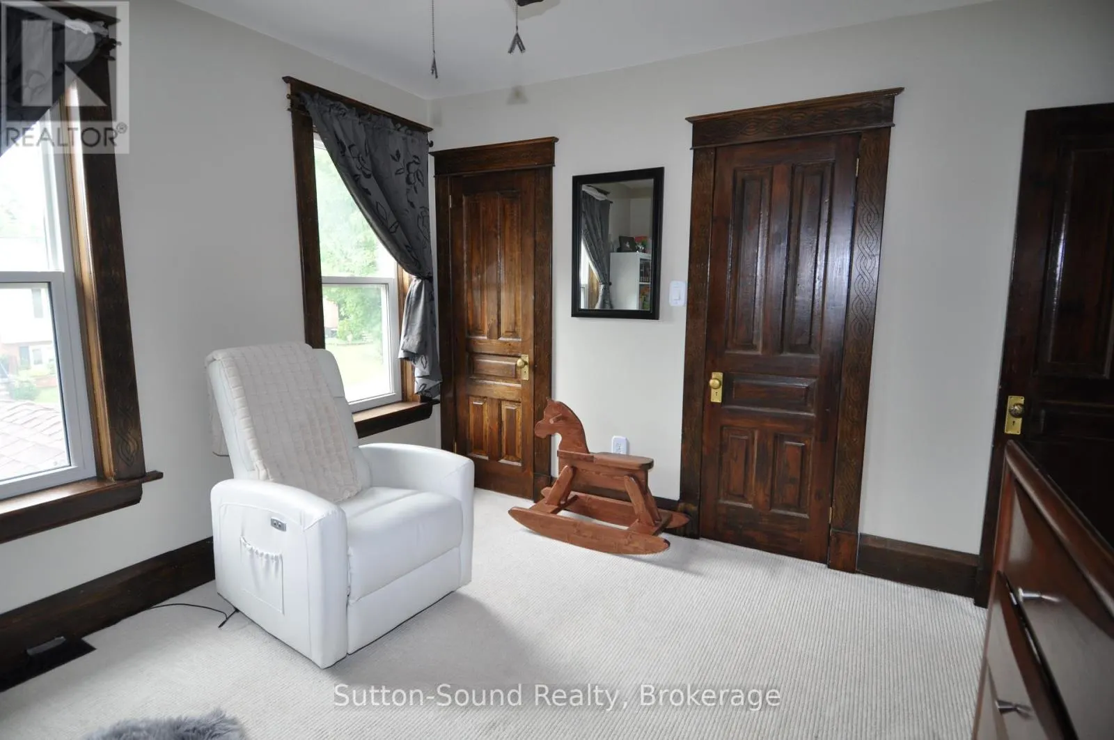 534 17TH STREET W