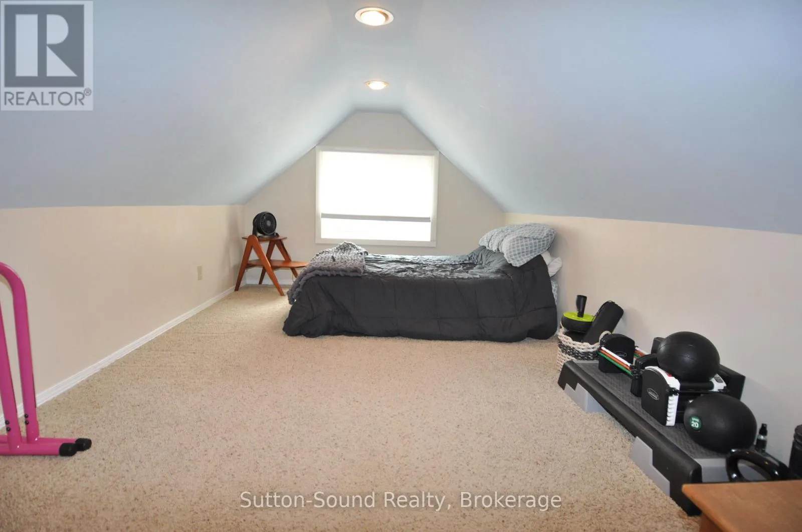534 17TH STREET W