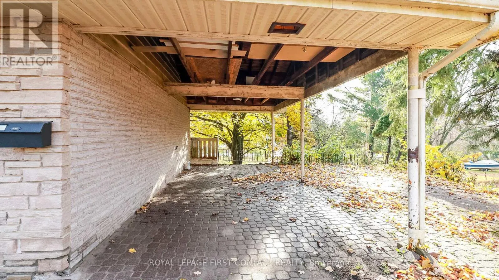 18 KENNEDY DRIVE
