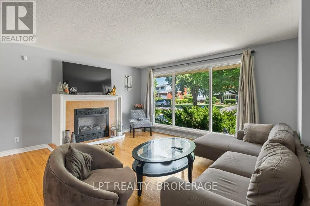 14 HERCHMER CRESCENT