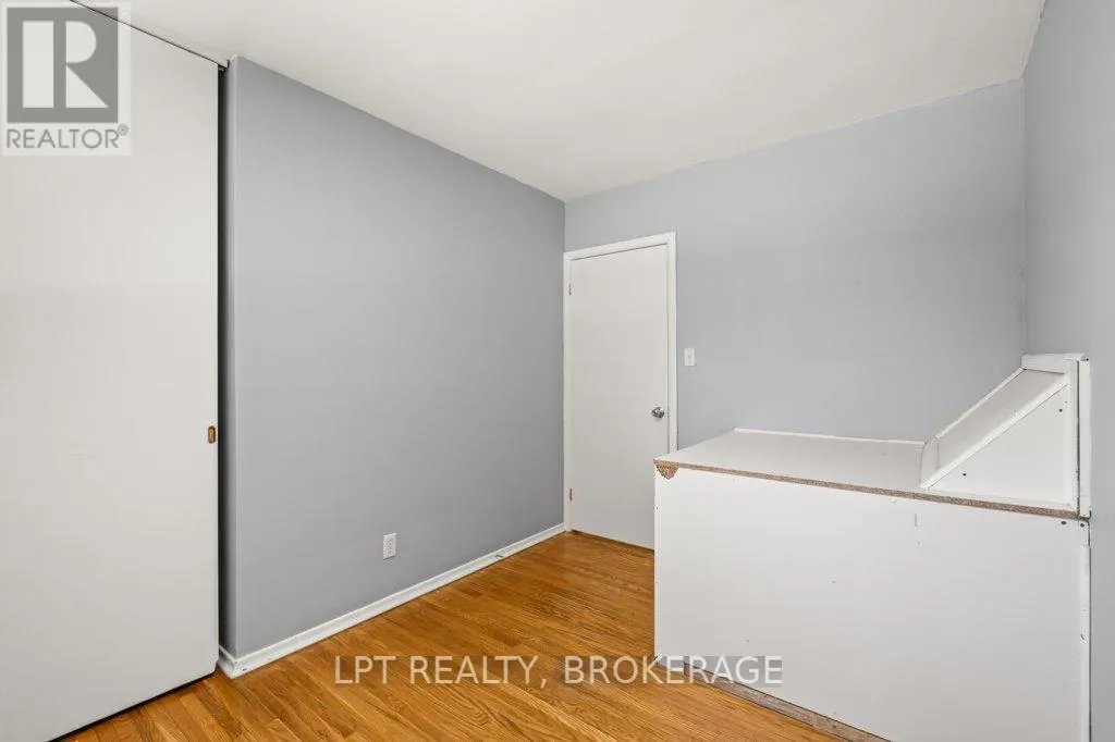 14 HERCHMER CRESCENT