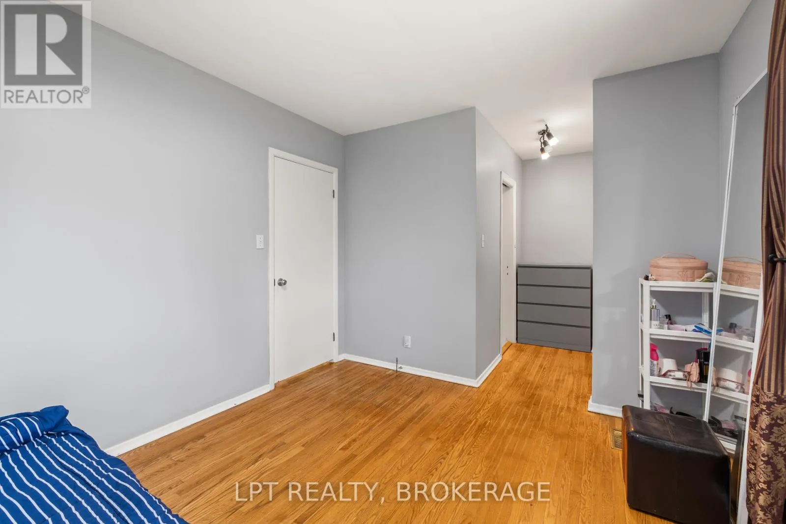 14 HERCHMER CRESCENT