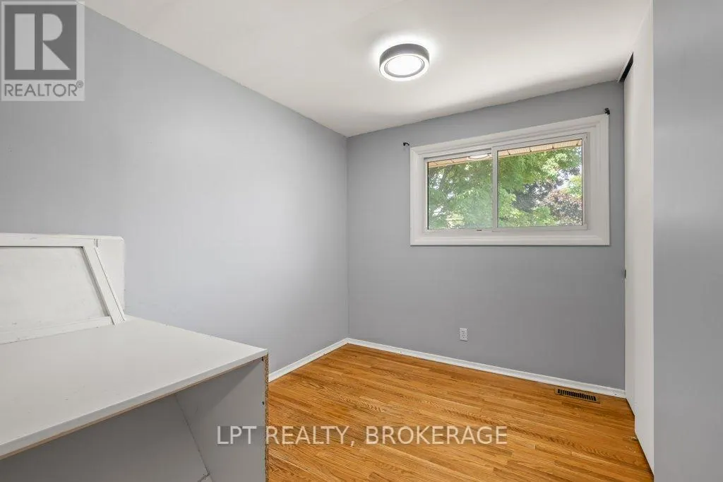 14 HERCHMER CRESCENT